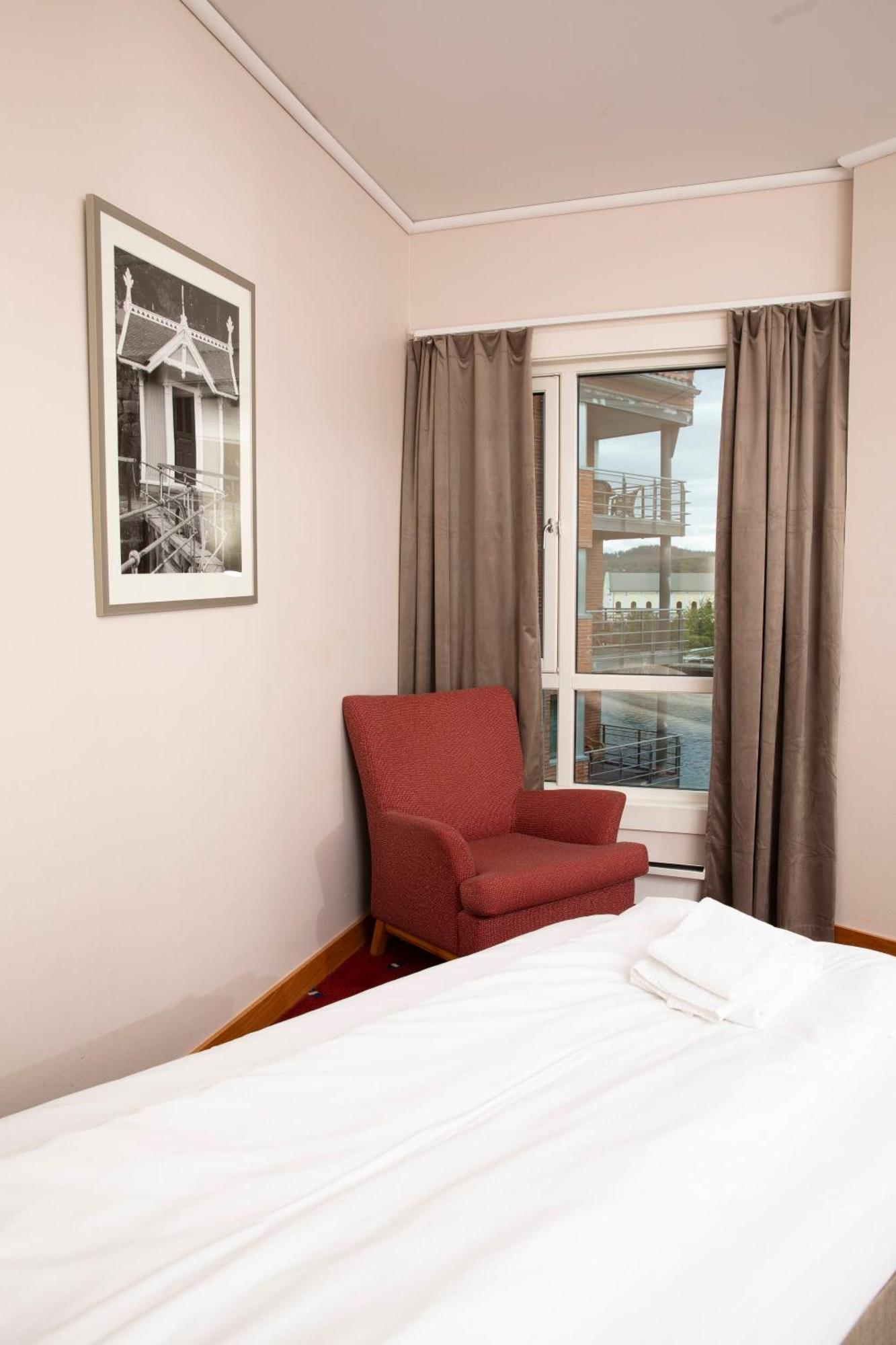 Home Hotel Bryggeparken Шиен Экстерьер фото